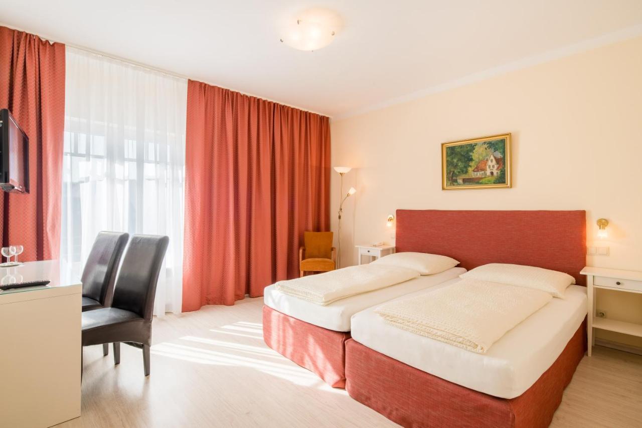 Niebueller Hof Hotel Buitenkant foto